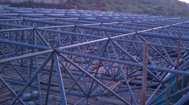 南岸概述网架加工中对钢材的质量的过细恳求
